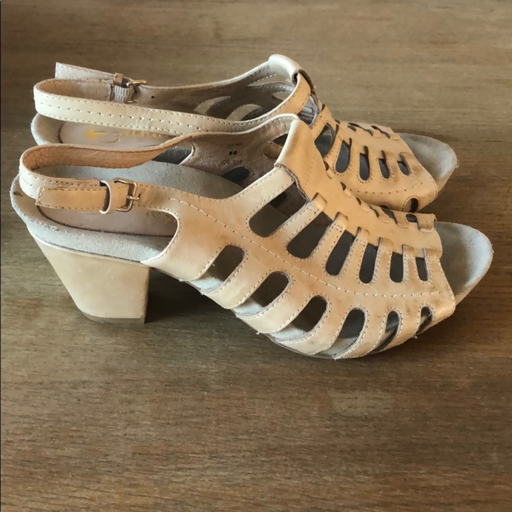 Heels - Picture 2 of 2